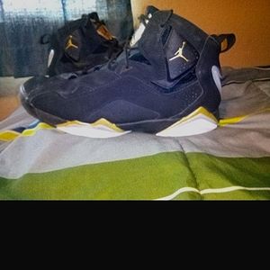 Air jordan true flight black/metallic gold